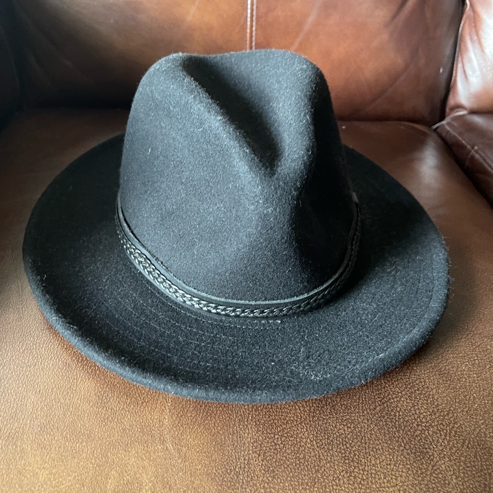 Tilly undertaker hat